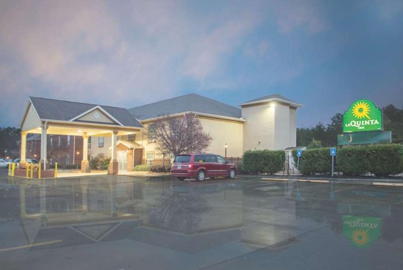 La Quinta Inn By Wyndham Calhoun South I-75 Εξωτερικό φωτογραφία