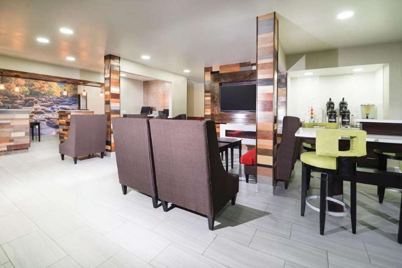 La Quinta Inn By Wyndham Calhoun South I-75 Εξωτερικό φωτογραφία